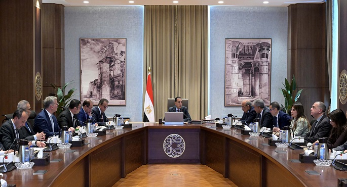 الحكومة تستعد لإطلاق “حزمة” من التيسيرات لزيادة الاستثمارات فى عدة قطاعات مستهدفة