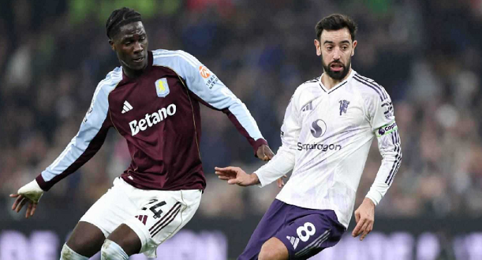 أستون فيلا يواصل انتفاضته ويُسقط مانشستر يونايتد بثنائية بالدورى الإنجليزى