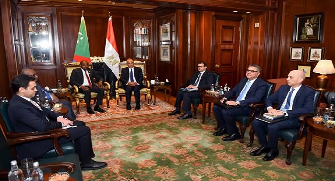 بالصور.. وزير الخارجية يؤكد عمق العلاقات التى تجمع مصر وجزر القمر