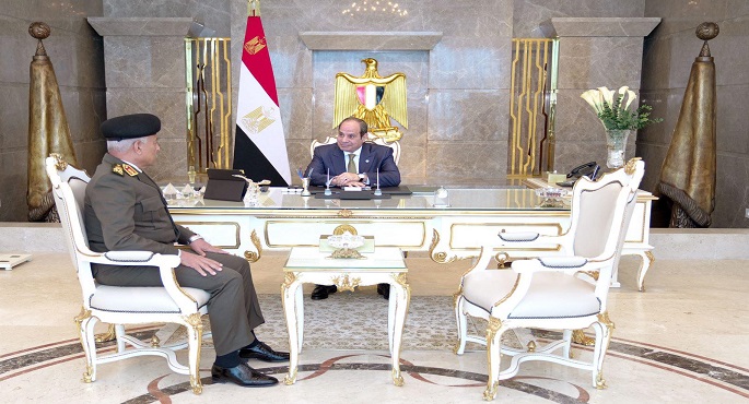 الرئيس السيسى يستقبل القائد العام للقوات المسلحة وزير الدفاع والإنتاج الحربى