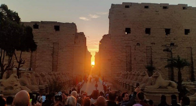 الشمس تتعامد على معابد الكرنك مُعلنة بداية فصل الشتاء