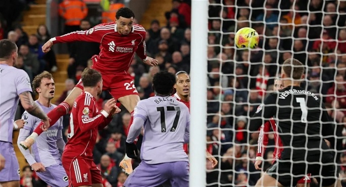 محمد صلاح يصنع فى فوز ليفربول ضد برايتون بثنائية بالدورى الإنجليزى