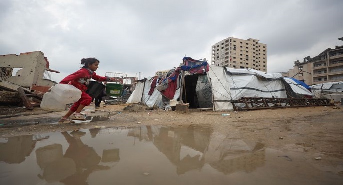 وفاة 17 فلسطينياً بينهم 4 أطفال فى غزة من جراء الطقس البارد