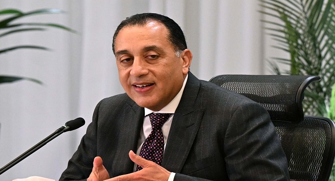 رئيس الوزراء يهنئ الرئيس السيسى بالعام الميلادى الجديد