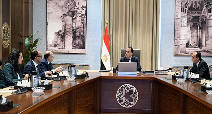 مدبولى يلتقى رئيس هيئة الدواء لاستعراض مشروع التتبع الدوائى الوطنى