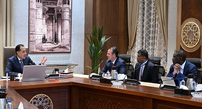 مدبولى يلتقى رئيس قسم الأصول الأساسية والبلدان الناشئة في “شيفرون”.. ويؤكد اهتمام مصر بدعم التعاون مع الشركاء الأجانب