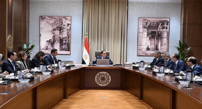 مدبولى يستعرض مستجدات مشروع إعادة إحياء منطقة نزلة السمان كمقصد سياحى