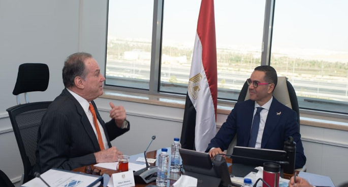 وزير الاستثمار و”بلومبرج” يبحثان الشراكة في مشروع “الدلتا الجديدة” وإنشاء مركز إقليمى للأمن الغذائى
