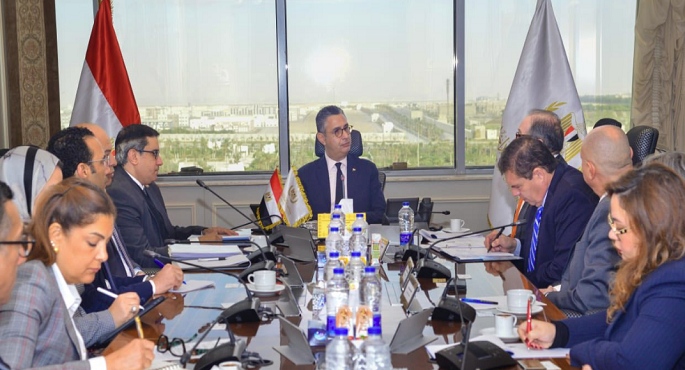 وزير التموين يبحث مع رئيس بلومبرج جرين العالمية مقترحات التعاون فى تطوير البنية التحتية لتخزين الحبوب