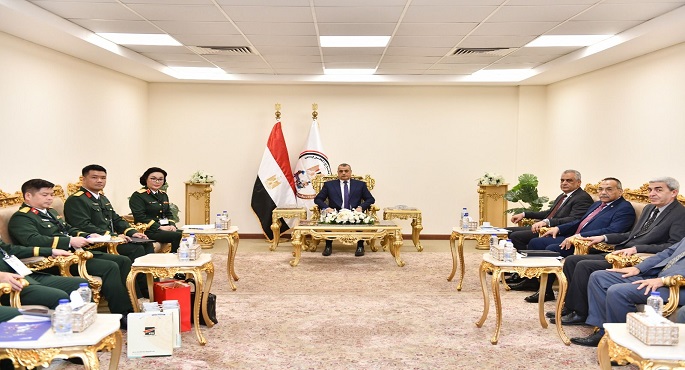 وزير الدولة للإنتاج الحربى يستقبل ممثلى وزارة الدفاع الفيتنامية لبحث أوجه التعاون المشترك