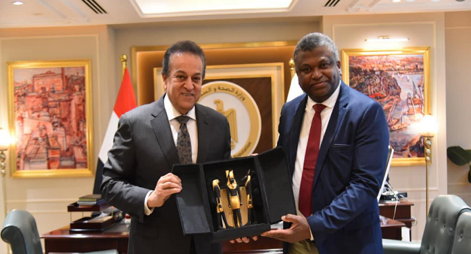 وزير الصحة يبحث مع نظيره بجامبيا سبل التعاون فى القطاع الصحى والمستحضرات الدوائية