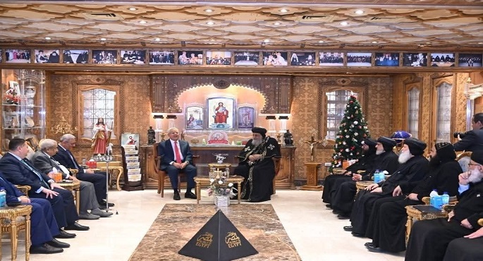 رئيس مجلس النواب يزور الكاتدرائية المرقسية لتقديم التهنئة بعيد الميلاد