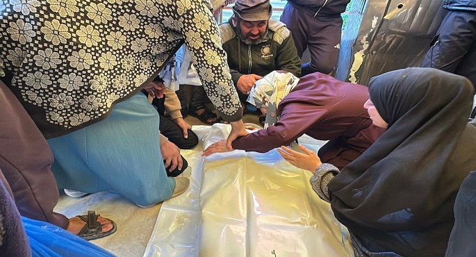 3 شهداء برصاص الاحتلال فى خانيونس وقصف مدفعى عنيف شرق وشمال غزة