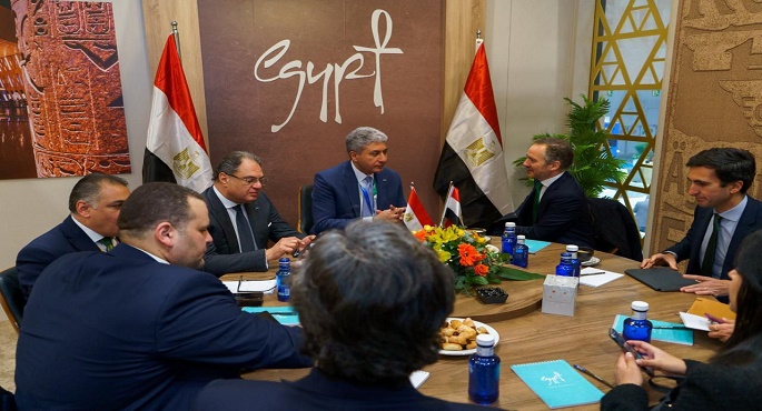 وزير السياحة يبحث مع منظمى الرحلات فى إسبانيا سبل دفع مزيد من الحركة السياحية الوافدة إلى مصر