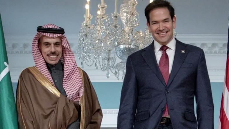 وزير الخارجية السعودى ونظيره الأمريكى يبحثان تطورات الأوضاع بالمنطقة
