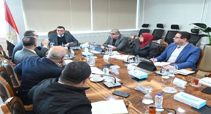 وزير الإسكان يستعرض التصور المبدئى لمشروع سكنى جديد للإسكان المتوسط