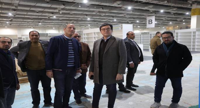 وزير الثقافة يتفقد الاستعدادات النهائية لانطلاق الدورة الـ57 لمعرض القاهرة الدولى للكتاب