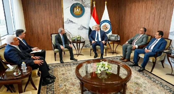 وزير البترول يبحث مع “إينى” الإيطالية خطط زيادة الإنتاج وحفر آبار جديدة