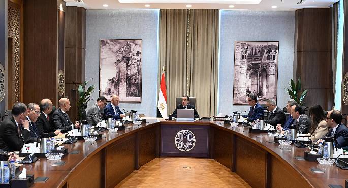 رئيس الوزراء يتابع مستجدات خطط النهوض بشركات السكر التابعة لوزارة التموين والتجارة الداخلية