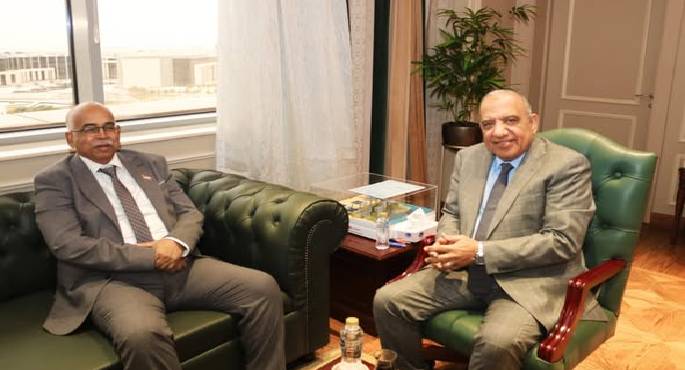 وزير الكهرباء يبحث مع نظيره السودانى تطورات مشروع الربط الكهربائى بين البلدين