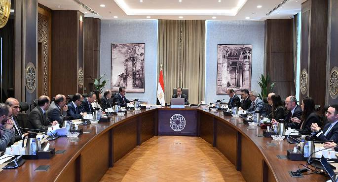 مدبولى: ملف الدواء يأتى فى مقدمة أولويات الحكومة مع التركيز على تأمين مخزون استراتيجى منها