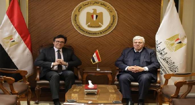 وزيرا التعليم العالى والثقافة يبحثان دعم الأنشطة الثقافية والفنية بالجامعات المصرية