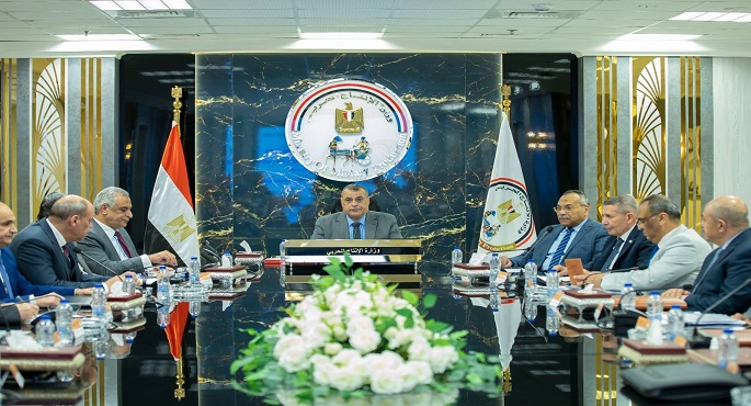وزير الدولة للإنتاج الحربى: حريصون على تطبيق آليات الحوكمة والاستفادة المثلى من الموارد والأصول المتاحة