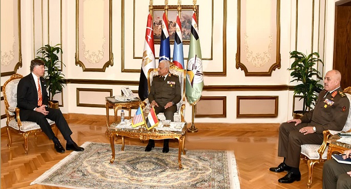 بالفيديو.. وزير الدفاع يلتقى نائب وزير الخارجية الأمريكى