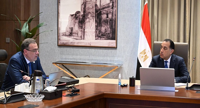 رئيس الوزراء يؤكد حرص الحكومة على استكمال مسار تطوير الجهاز الإدارى للدولة ورفع كفاءته