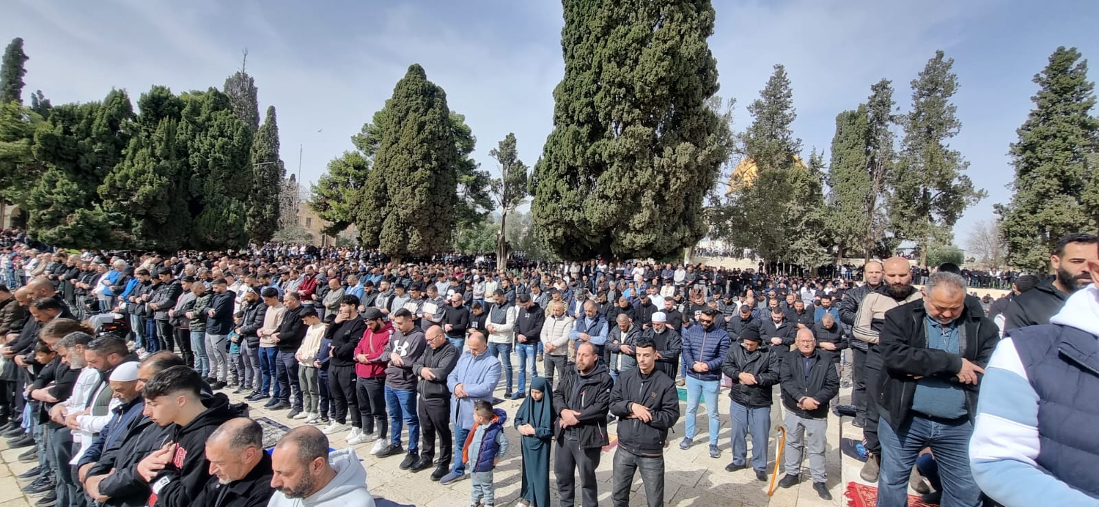 70 ألفا يؤدون صلاة الجمعة فى المسجد الأقصى