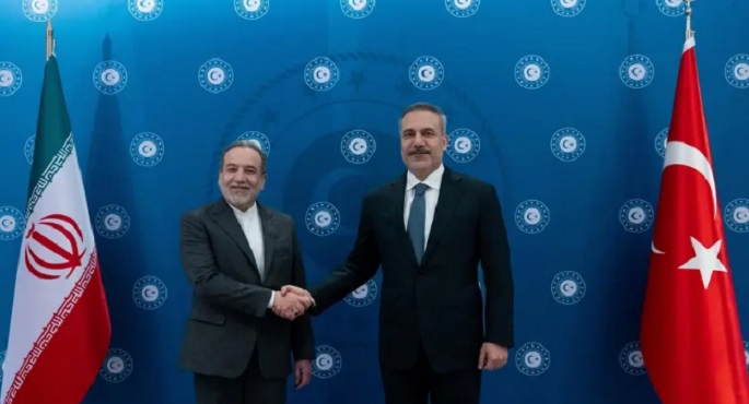 تركيا ترفض ضرب إيران.. وعراقجى يؤكد “مستعدون للحوار مع أمريكا”