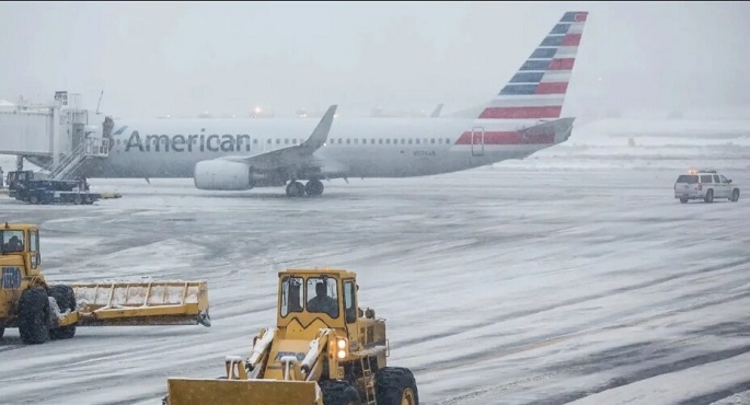 شركات الطيران الأمريكية تلغى آلاف الرحلات قبيل عاصفة شتوية