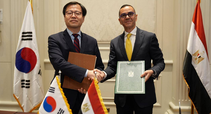وزير الاستثمار ووزير التجارة بكوريا الجنوبية يوقعان بيانًا بشأن اتفاقية الشراكة الاقتصادية