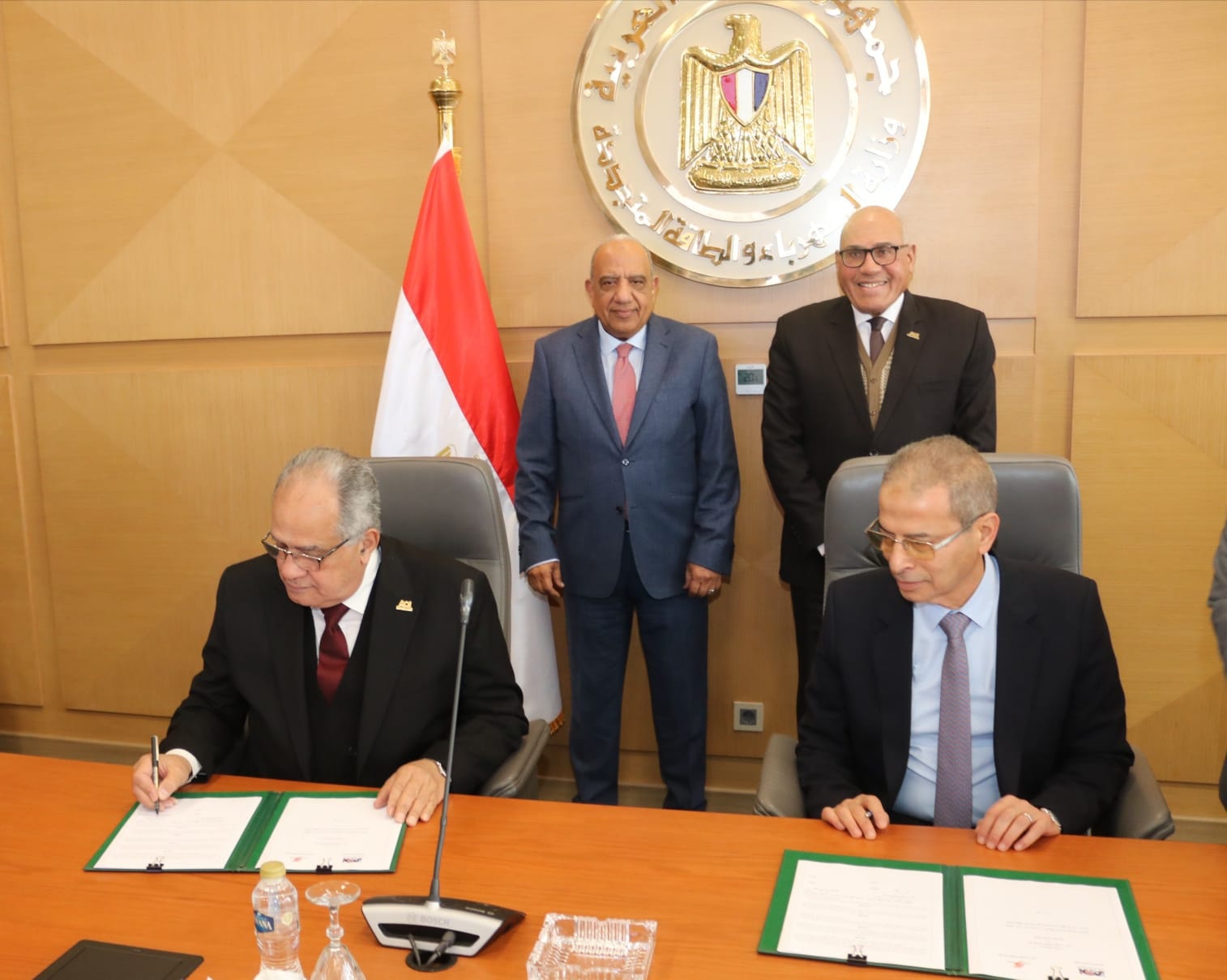 الكهرباء: تأسيس شركة متخصصة فى تشغيل وصيانة أنظمة الطاقة الشمسية بالتعاون مع الهيئة العربية للتصنيع