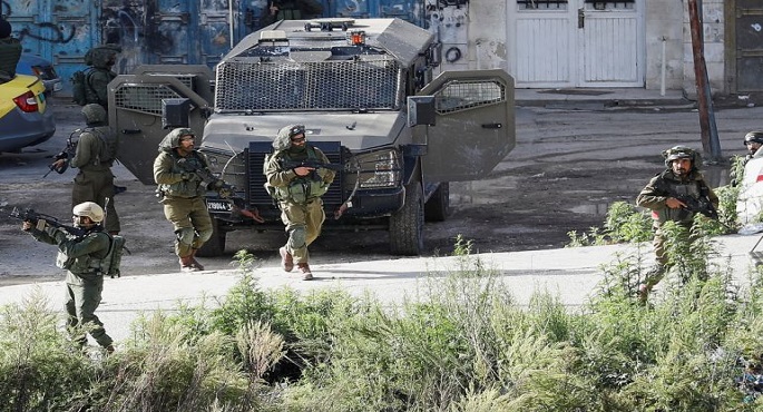 استشهاد فلسطينى متأثرا بإصابته برصاص الاحتلال فى مدينة الخليل واحتجاز جثمانه