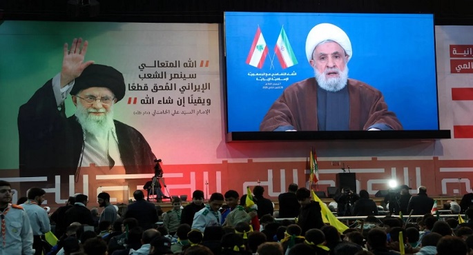 الشرق الأوسط : هل يقتصر تهديد قاسم بالتدخل على التضامن مع خامنئى ؟