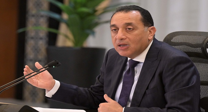 رئيس الوزراء يتابع مع وزير البترول والثروة المعدنية موقف الاحتياطيات من المواد البترولية وانتظام تأمين الإمدادات