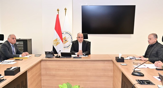 وزير الرى يتابع الموقف التنفيذى لمشروع “تحسين نوعية المياه بمصرف كيتشنر”