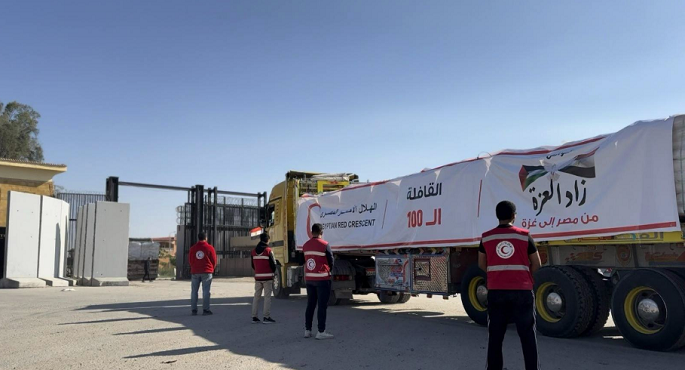 قافلة المساعدات الإنسانية الـ 152 تدخل إلى الفلسطينيين بقطاع غزة