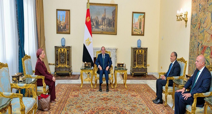 السيسى:الدولة المصرية ستوفر كل الدعم اللازم لضمان نجاح الدكتورة ياسمين فؤاد فى أداء مهامها