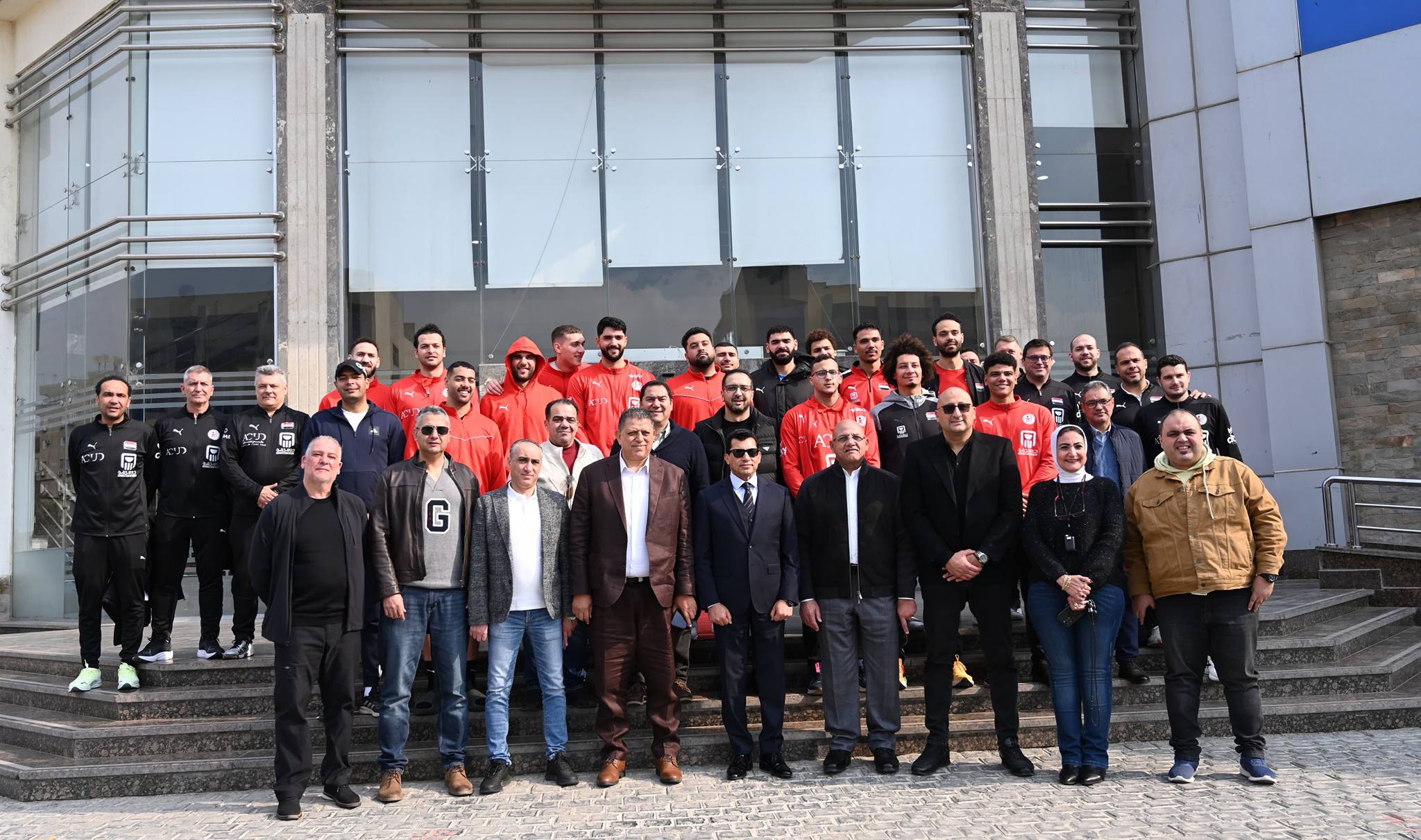 وزير الرياضة يؤازر لاعبى منتخب مصر لكرة اليد قبل السفر لرواندا للمشاركة فى أمم أفريقيا