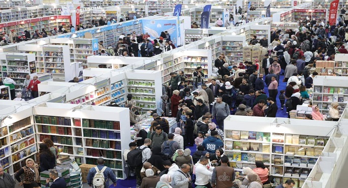 معرض القاهرة للكتاب يتخطى 2 مليون زائر خلال خمسة أيام فقط