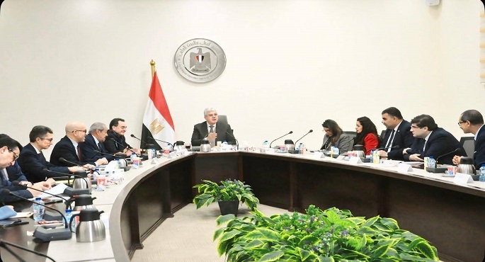وزير التعليم العالى والسفير الفرنسى يتابعان مستجدات مشروع الحرم الجامعى الجديد للجامعة الفرنسية فى مصر