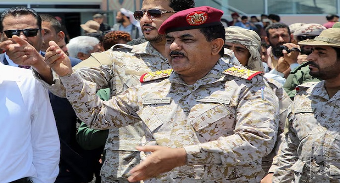 قرار رئاسى يمنى بإعفاء وزير الدفاع محسن الداعرى وإحالته للتقاعد