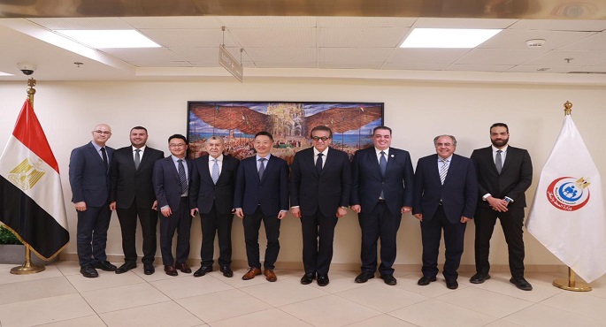 وزير الصحة يستقبل وفد شركة “ميندراى” الصينية لتعزيز التعاون فى الصناعات الطبية والمستشفيات الذكية