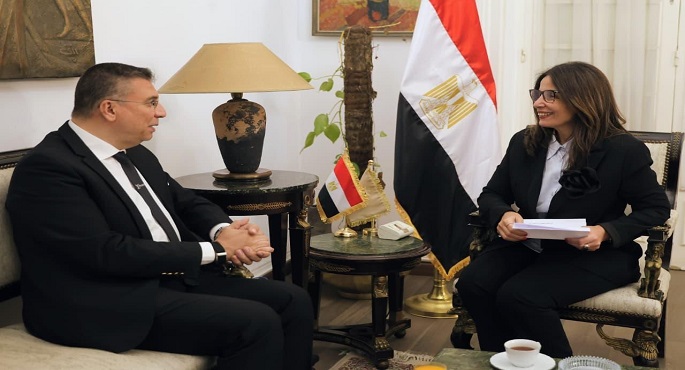 وزيرة الثقافة تبحث مع رئيس اتحاد إذاعات وتلفزيونات دول التعاون الإسلامى تعزيز التعاون الثقافى والإعلامى