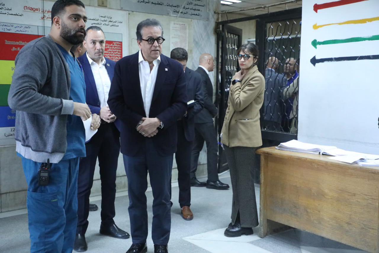 وزير الصحة يجرى جولة مفاجئة بمستشفى السلام التخصصي فى أول أيام رمضان ويحيل مدير المستشفى للتحقيق