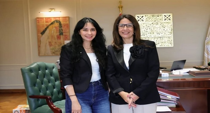 وزيرة الثقافة تبحث مع عازفة الماريمبا نسمة عبد العزيز إطلاق مهرجان “بهجة وبسمة”