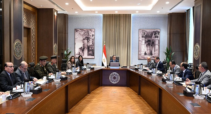 رئيس الوزراء يتابع الموقف التنفيذى الحالى لمشروعات حماية الشواطئ