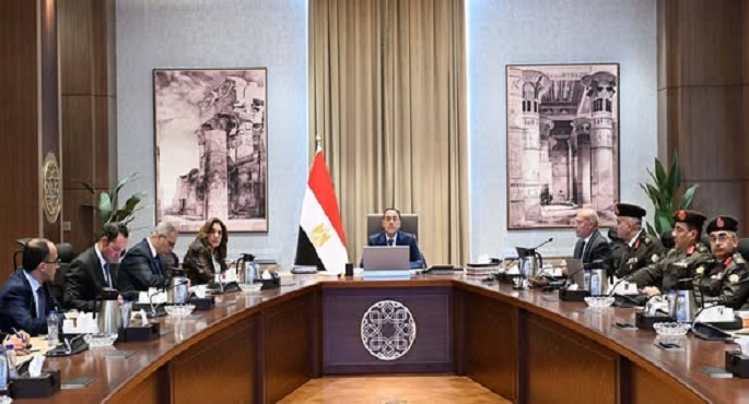 رئيس الوزراء يستعرض المشروعات الجارى تنفيذها بمحافظة القاهرة بالتنسيق مع الهيئة الهندسية